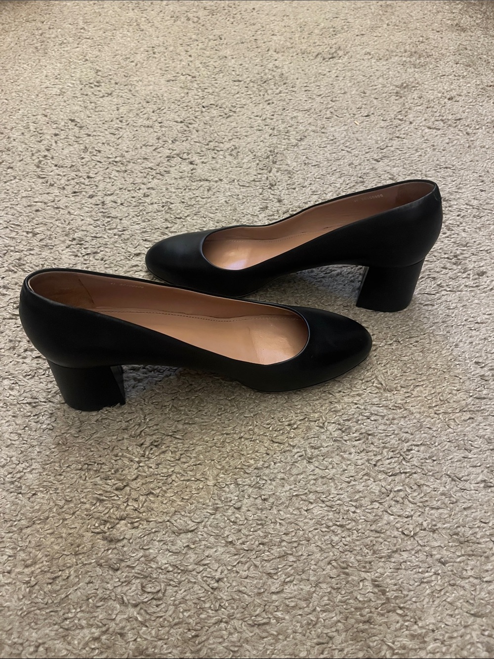 Hugo Boss Black Leather Rounded Toe Pumps
